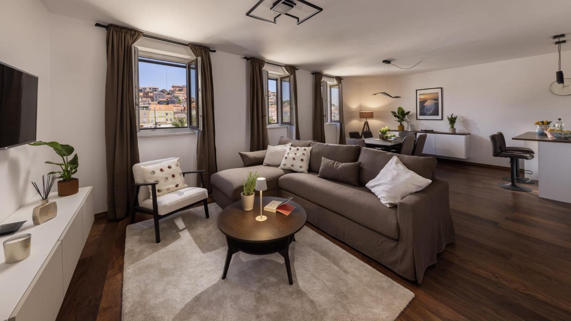 Apartment La Grisha *